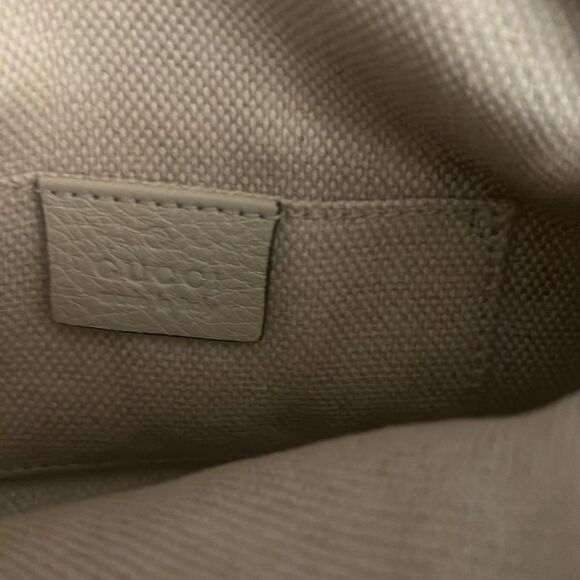 Gucci Mini SoHo Crossbody Chain Bag - Cream and Gold - Picture 9 of 13